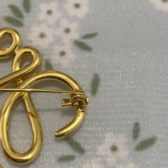 Loewe's Classic Anagram Brooch In Gold-Tone Metal - Picture 5 of 6